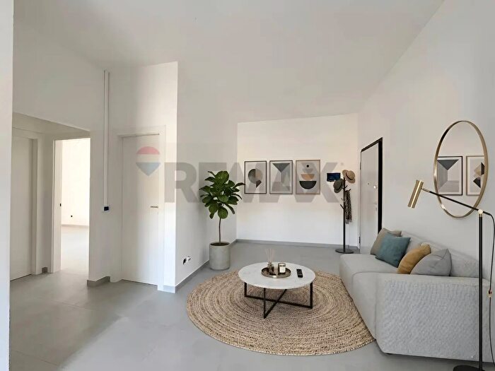 Appartamento trilocale in vendita in Via Friuli Venezia Giulia, Terracina