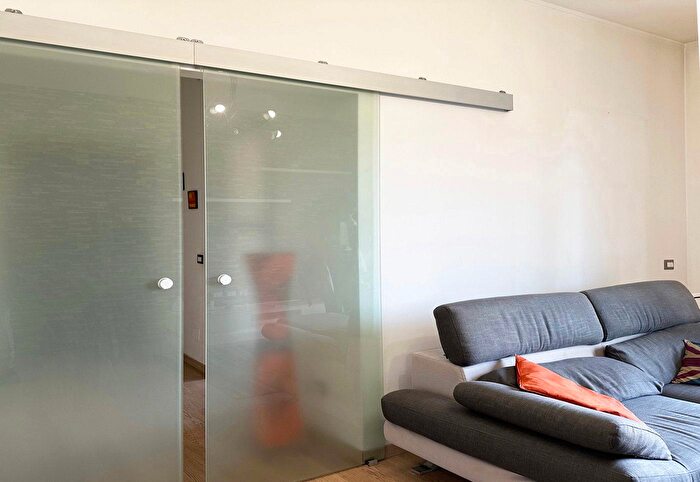 Appartamento trilocale in vendita in Via Vigevano, Milano