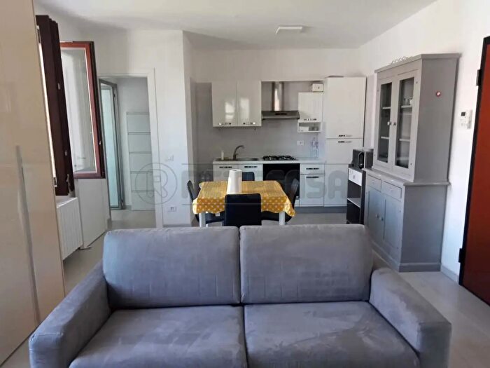 Appartamento monolocale in affitto in Via Stazione, Crema
