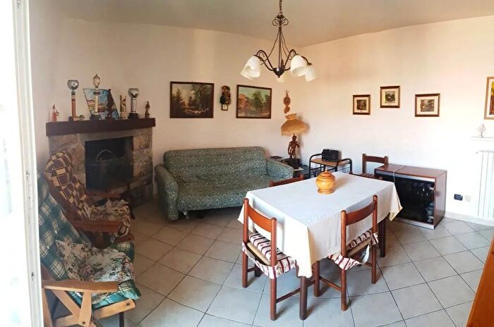 Appartamento trilocale in vendita in Via Botto Roncola, Roncola