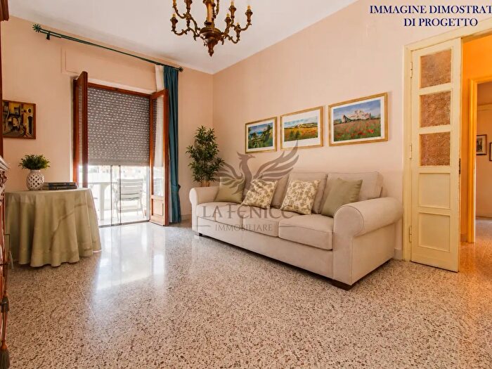 Appartamento con 5 locali in vendita in Viale Ruffillo, Scalea