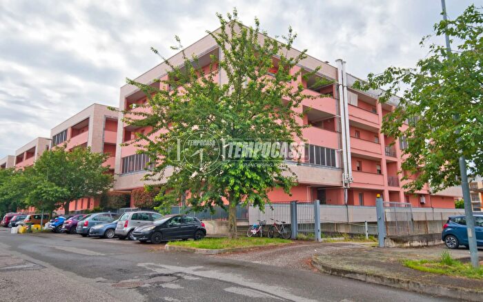 Appartamento trilocale in vendita in Trecate