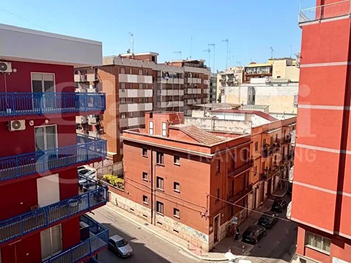 Appartamento quadrilocale in vendita in Via Ferdinando Chieffi, Barletta
