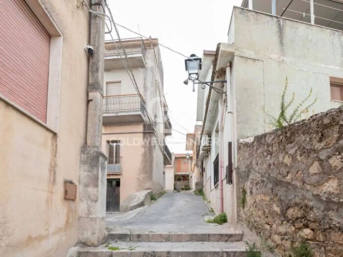 Casa bilocale in vendita in Via Gian Battista Vico, Modica