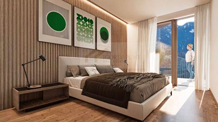 Appartamento trilocale in vendita in Via del Bersaglio, Montagna