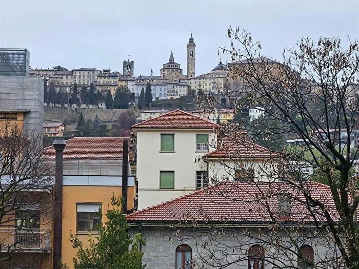 Appartamento quadrilocale in vendita in Bergamo