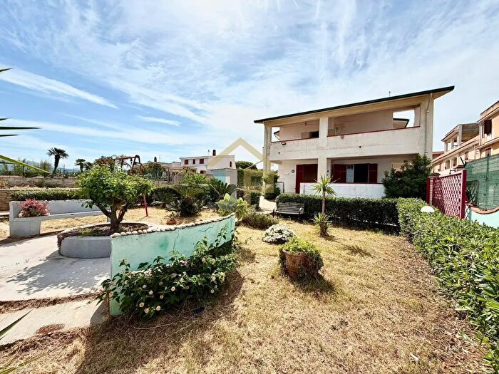 Casa con 8 locali in vendita in Via Salvatore Ciaramitaro, Trappeto