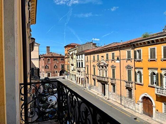 Appartamento quadrilocale in affitto in Centro Storico, Verona