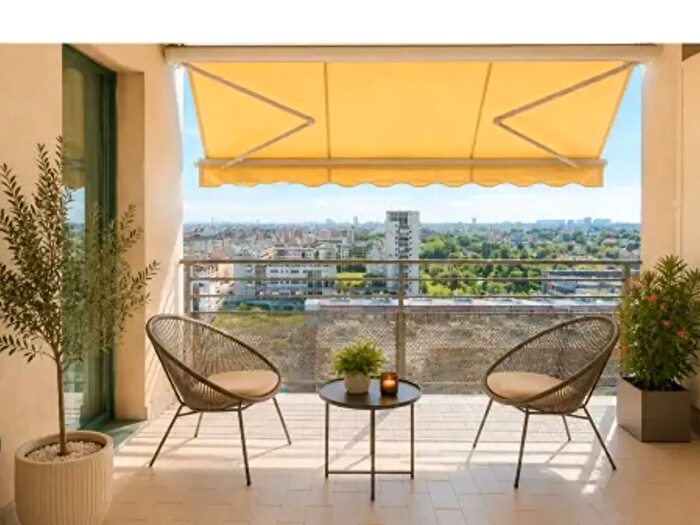 Appartamento trilocale in vendita in Via Savona, Milano