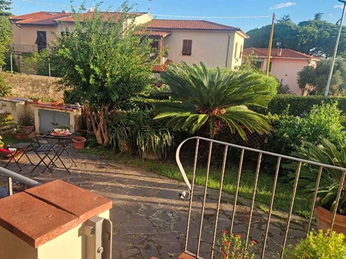 Casa quadrilocale in vendita in Località La Vecchia, Marciana Marina