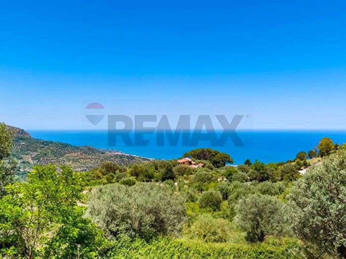 Casa con 5 locali in vendita in SantAgata Di Militello
