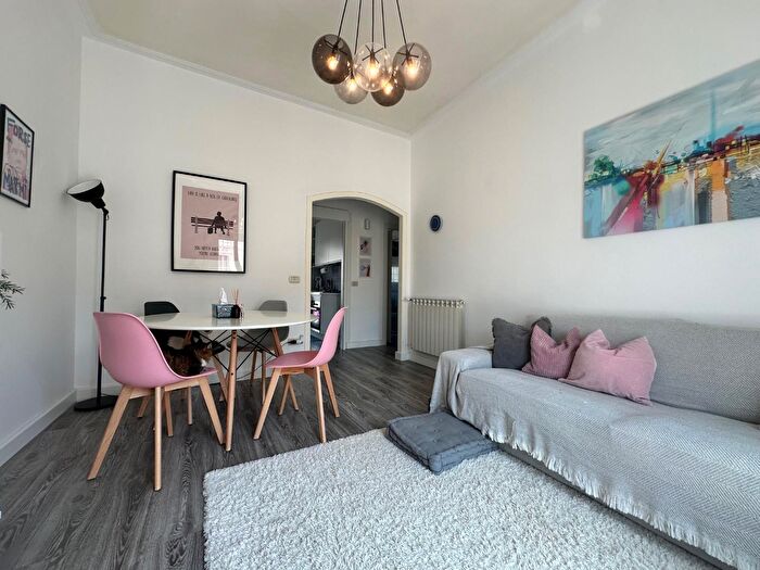 Appartamento con 6 locali in vendita in Viareggio