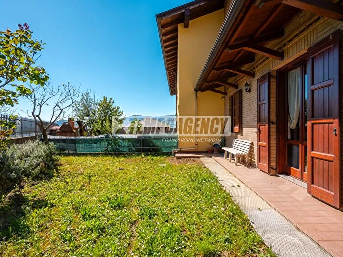 Casa trilocale in vendita in Viale San Lorenzo, Prignano Sulla Secchia