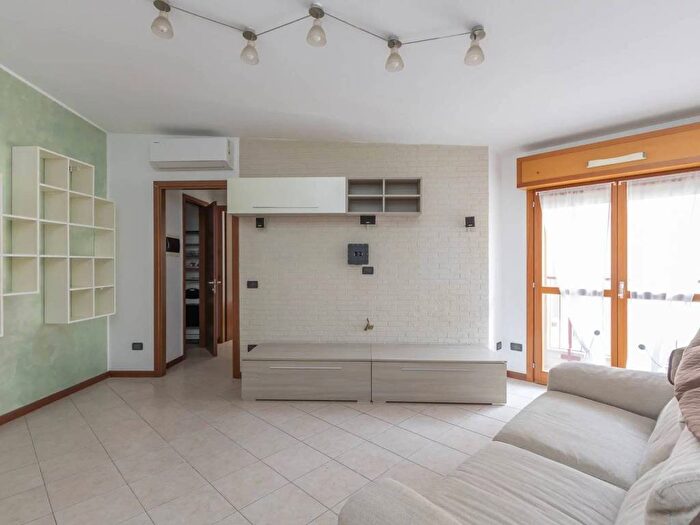 Appartamento bilocale in affitto in Via Ernesto Breda, Villa San Giovanni, Milano