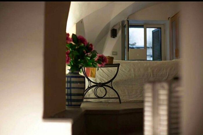 Appartamento bilocale in affitto in Via Carlo De Cesare, Quartieri Spagnoli, Napoli