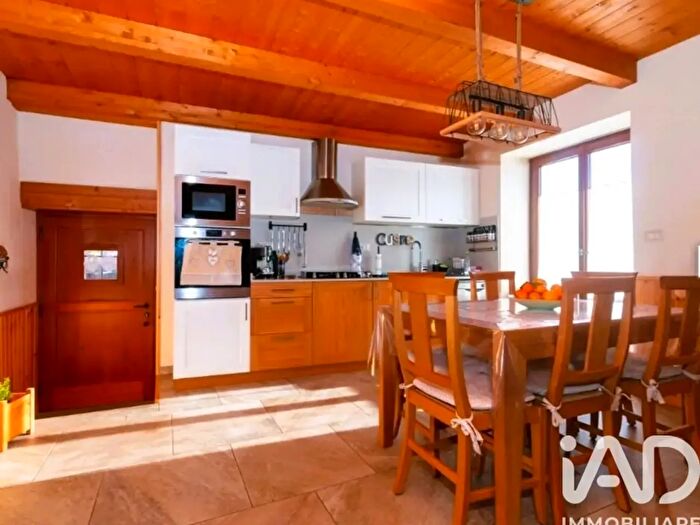 Casa con 8 locali in vendita in Localitãnbsp Borgata Civalleri, Sampeyre