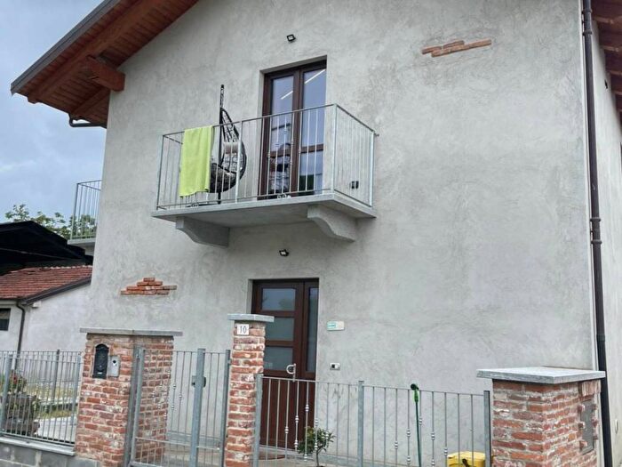Appartamento trilocale in affitto in Via Motta, Castelletto Stura