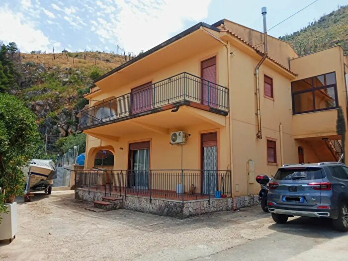Casa trilocale in vendita in Via Poggio San Francesco a, Altofonte