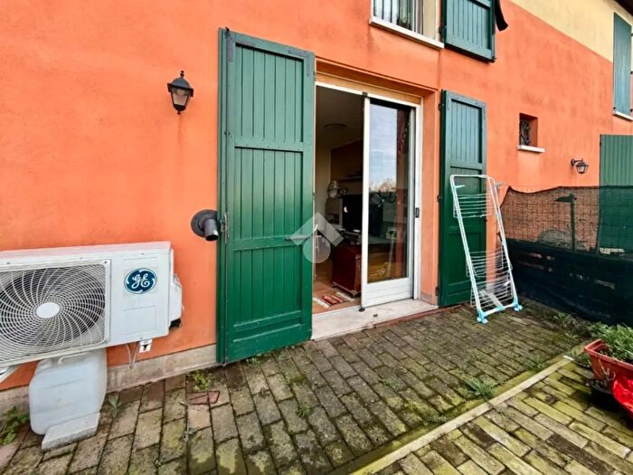 Casa quadrilocale in vendita in Via Fienilnuovo, Luzzara