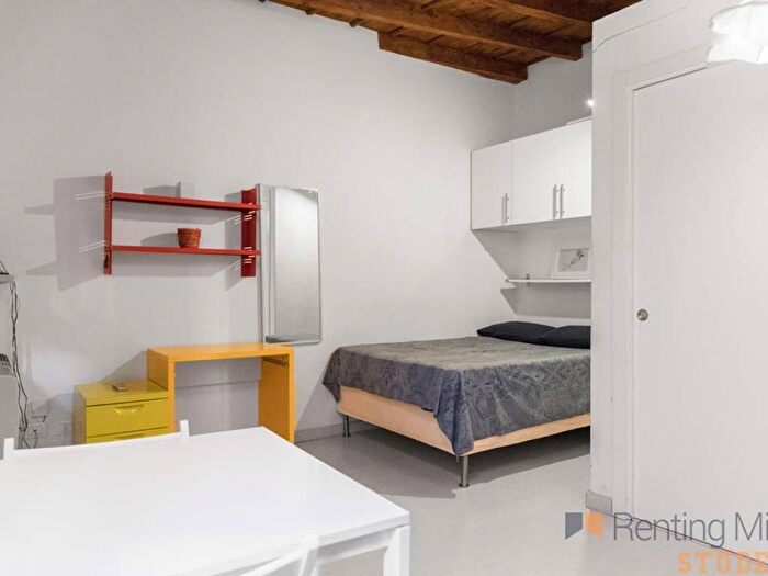 Appartamento monolocale in affitto in Corso San Gottardo, Milano