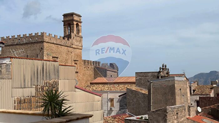 Appartamento quadrilocale in vendita in Via Guglielmo Marconi, Carini