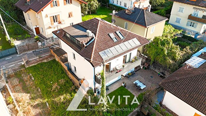 Casa con 7 locali in vendita in Via Sottomonte Unterbergstraße, Laives