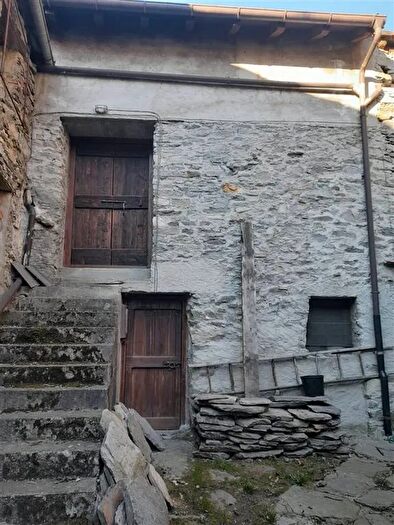 Casa trilocale in vendita in Druogno, Druogno