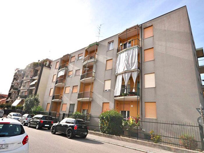 Appartamento trilocale in affitto in Via Venezia, San Paolo, Novara