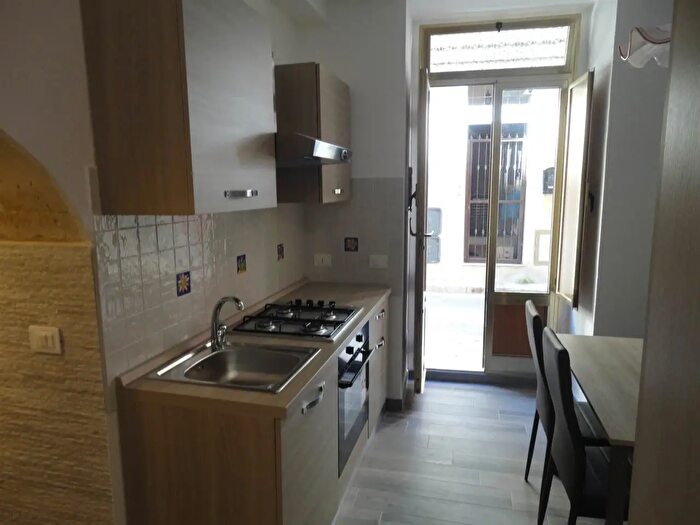 Casa con 6 locali in vendita in Ragusa