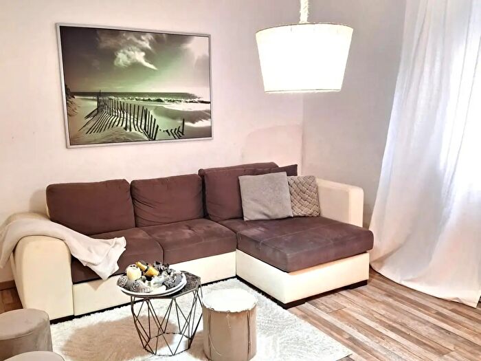 Casa con 5 locali in vendita in Cascina