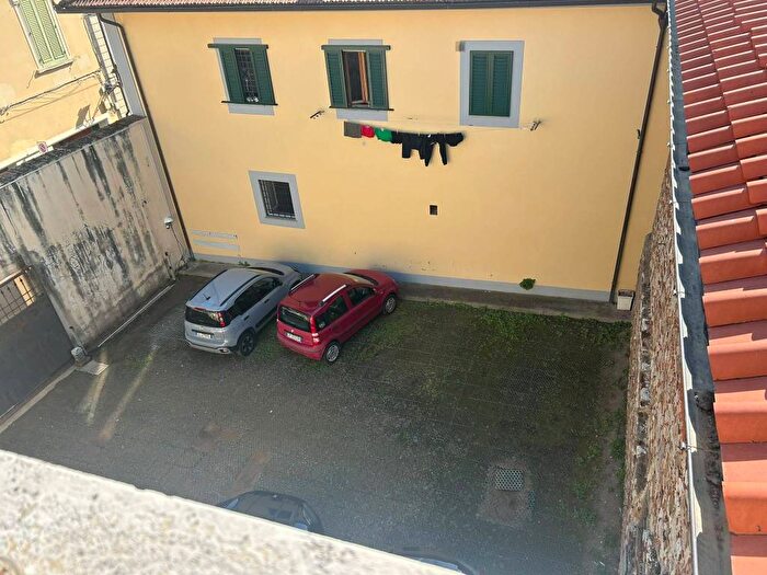 Appartamento bilocale in affitto in Via Santa Trinità, Centro Storico San Francesco, Prato