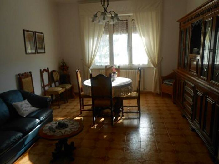 Appartamento con 6 locali in vendita in Via Montegrappa, Jesi