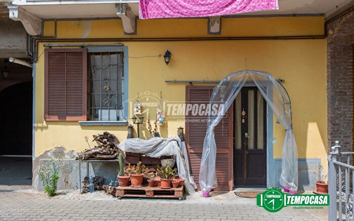 Appartamento trilocale in vendita in Via Alessandro Manzoni, Buscate