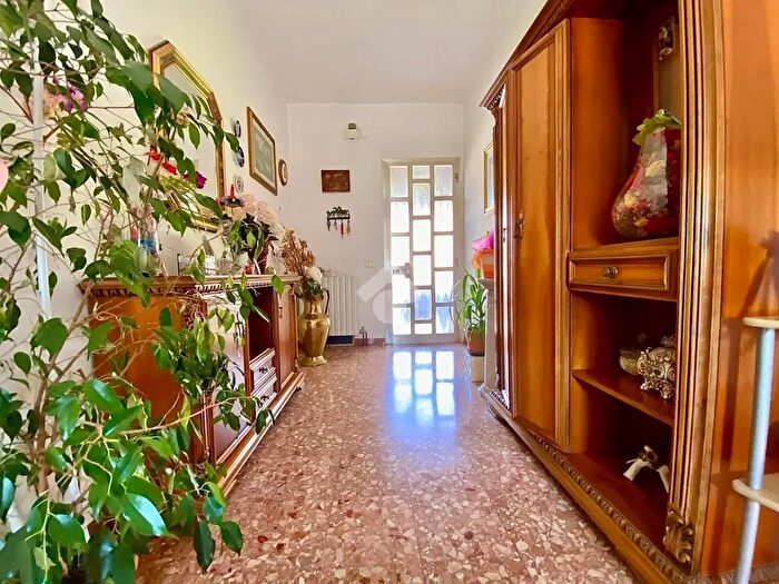 Appartamento con 5 locali in vendita in Via Monte Grappa, Caerano Di San Marco