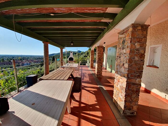 Casa bilocale in vendita in Seravezza Monte di Ripa, Pietrasanta