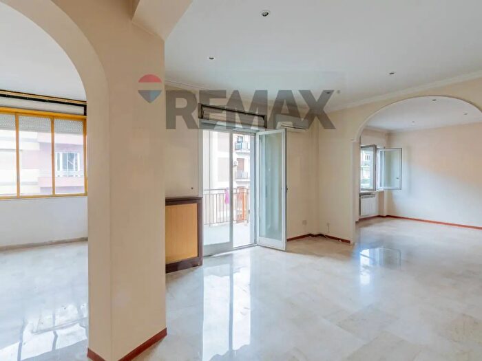 Appartamento quadrilocale in vendita in Viale delle Alpi, Palermo