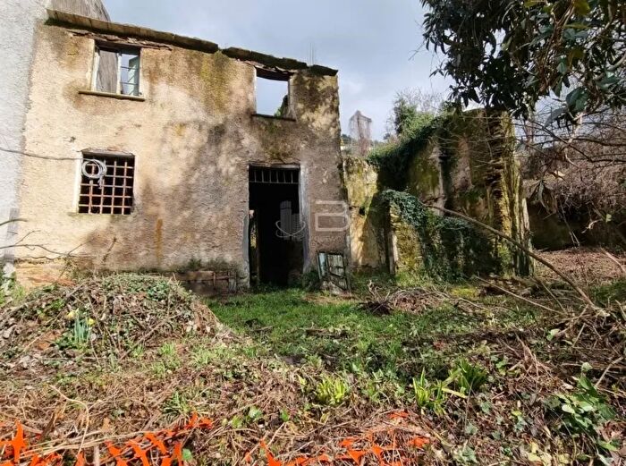 Casa con 6 locali in vendita in Pietrasanta