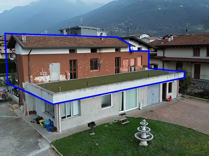 Appartamento trilocale in vendita in Via XXV Aprile Artogne, Artogne