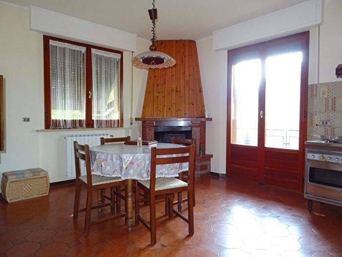 Casa con 10 locali in vendita in Corinaldo