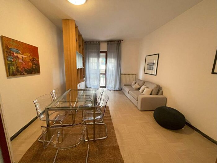 Appartamento con 6 locali in affitto in Pietrasanta