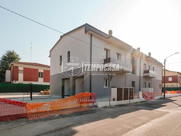 Appartamento trilocale in vendita in Via Alessandro Volta, San Cesario Sul Panaro