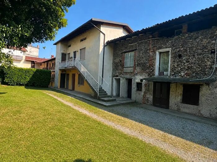 Casa con 13 locali in vendita in FLli Cervi, Scanzorosciate