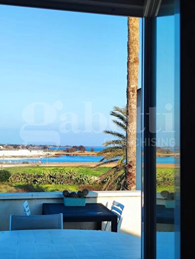 Casa quadrilocale in vendita in Via Luigi Rizzo, Brindisi