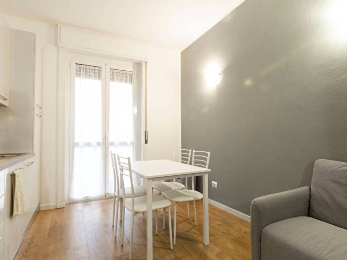 Appartamento trilocale in affitto in Via Ruggero Leoncavallo, Parco Trotter, Milano
