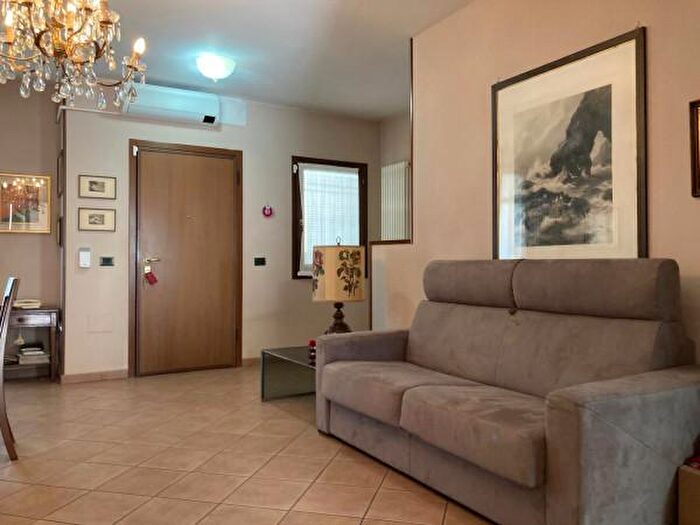 Casa con 5 locali in vendita in Via Biagio Bernardi, Forli