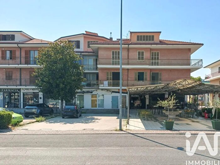 Appartamento trilocale in vendita in Via Contrada Capparuccia, Ponzano Di Fermo