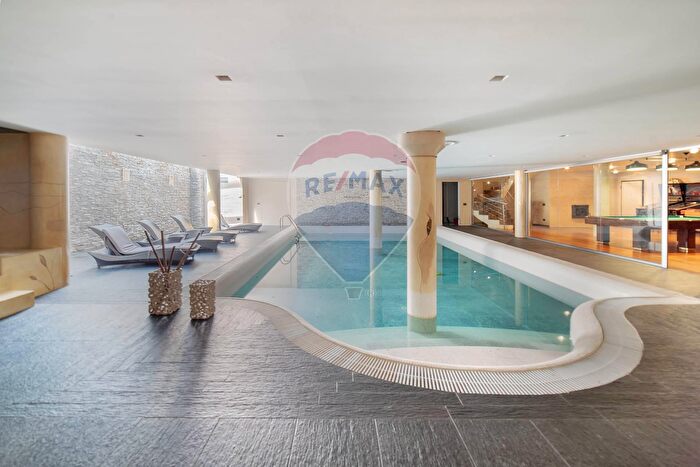 Casa con 7 locali in vendita in Seveso