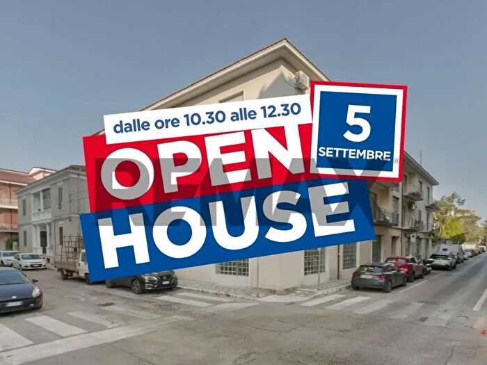Appartamento quadrilocale in vendita in Via delle Peligni, Pescara