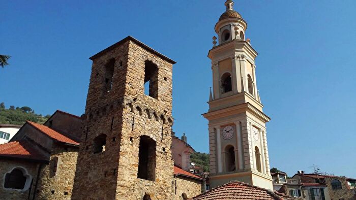 Appartamento quadrilocale in vendita in Piazza Guglielmo Marconi, Vallebona