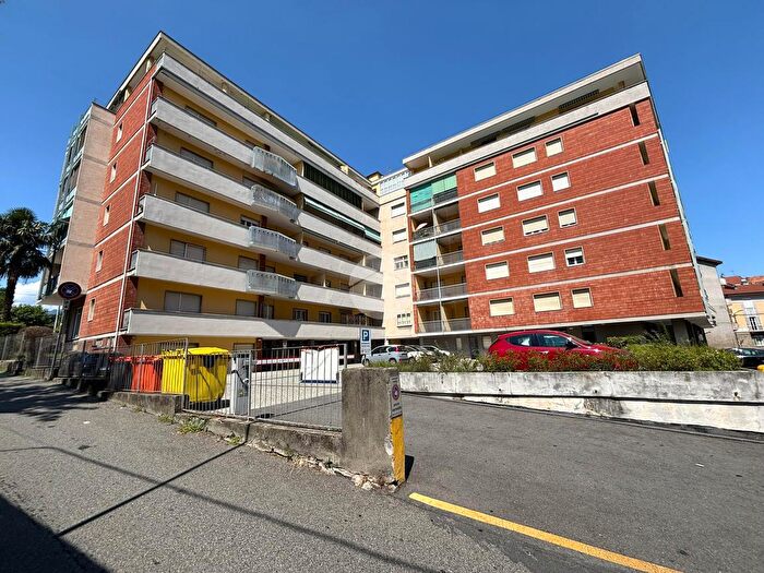 Appartamento con 5 locali in vendita in Via Cuniberti, Ivrea